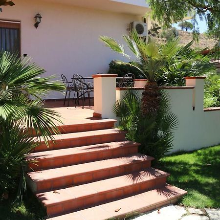 B&B La Piccola Oasi Лаццаро Экстерьер фото