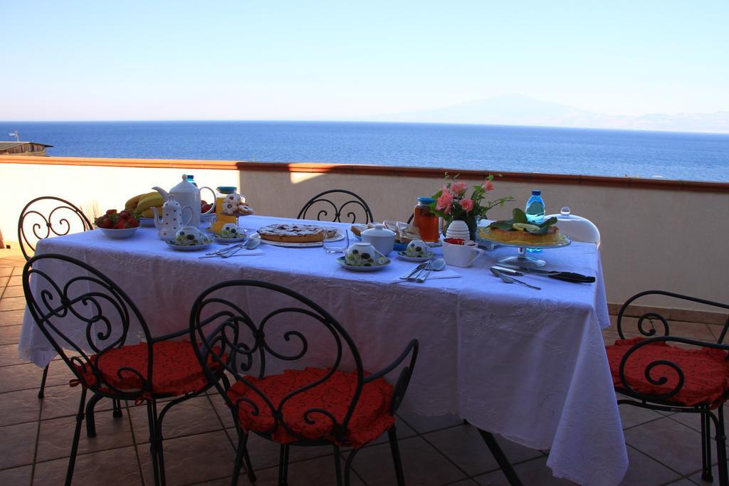 B&B La Piccola Oasi Лаццаро Экстерьер фото