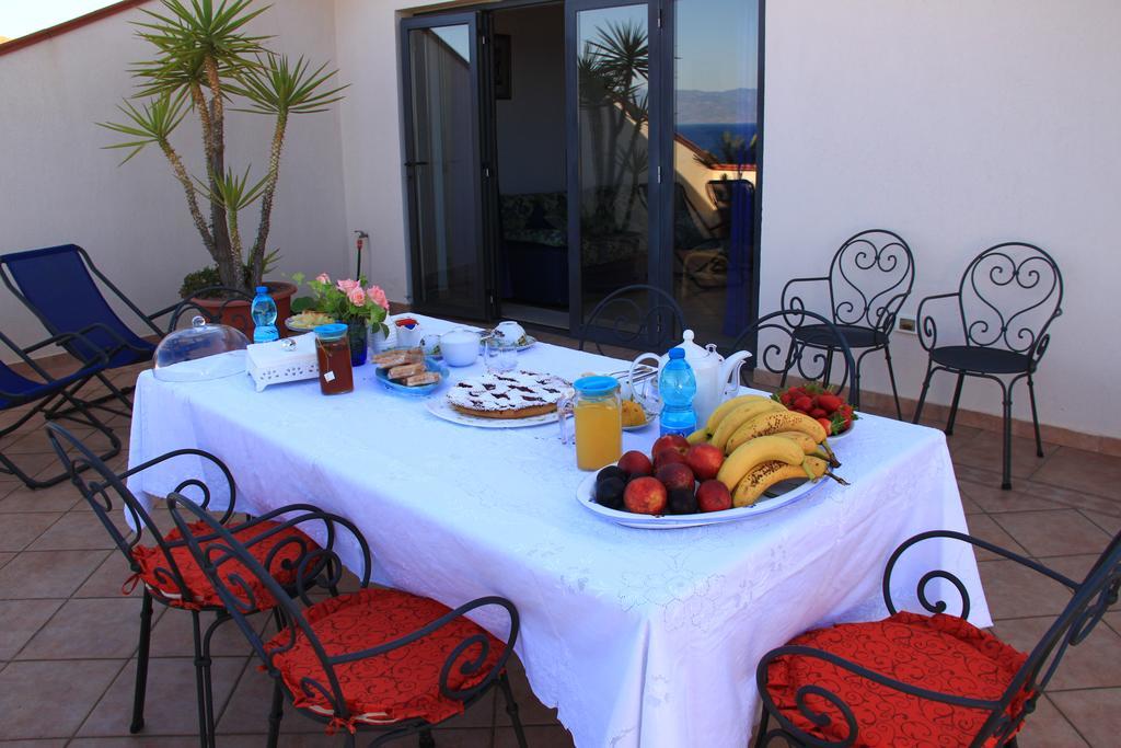 B&B La Piccola Oasi Лаццаро Экстерьер фото